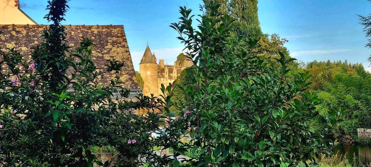 Gite Maisonnette- Et A Cote Coule Une Riviere Josselin Eksteriør bilde